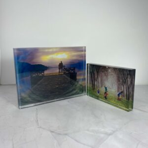 2 תמונות על בלוק מזכוכית קריסטל בגודל 15X20 ס"מ ו-10X15 ס"מ